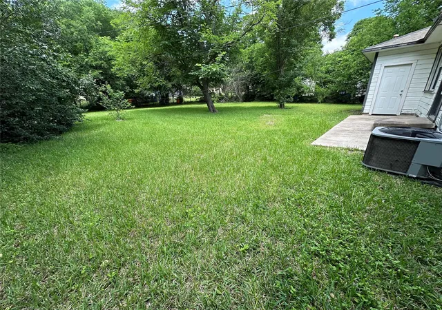 4th image of 3813 James Ave, Waco, TX 76711 | MLS# 66133420