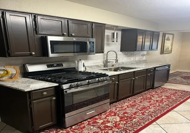 Photo 3 of Single family home for sale at 7217 Poplar Dr, Galveston, TX 77551 | MLS# 17029153 | Listing updated on 2026-05-19
