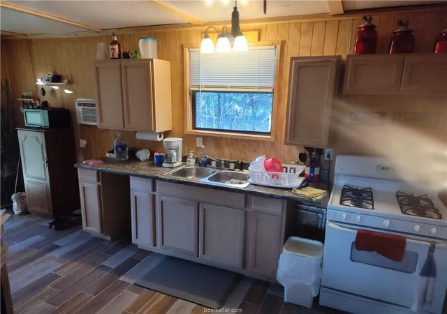 2nd image of 1172 Lcr 892, Jewett, TX 75846 | MLS# 50280876