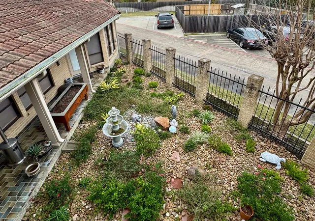 Photo 2 of Townhouse for sale at 15727 Tanya Cir, Houston, TX 77079 | MLS# 77919648 | Listing updated on 2026-08-21