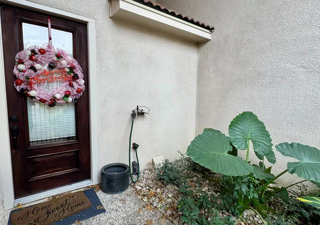 Photo 3 of Townhouse for sale at 15727 Tanya Cir, Houston, TX 77079 | MLS# 77919648 | Listing updated on 2026-08-21