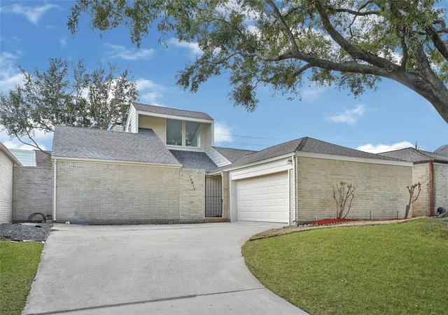 Photo 2 of Single family home for sale at 14411 Briarhills Pkwy, Houston, TX 77077 | MLS# 27580509 | Listing updated on 2026-09-15