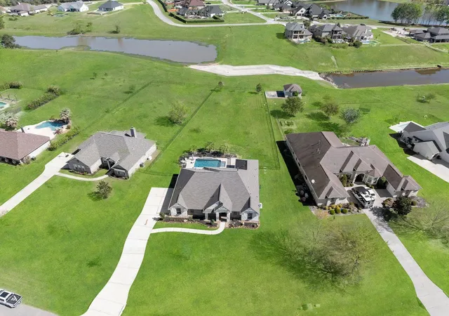 Photo 3 of Single family home for sale at 18819 Serene Water Dr, Montgomery, TX 77356 | MLS# 63920882 | Listing updated on 2026-09-17
