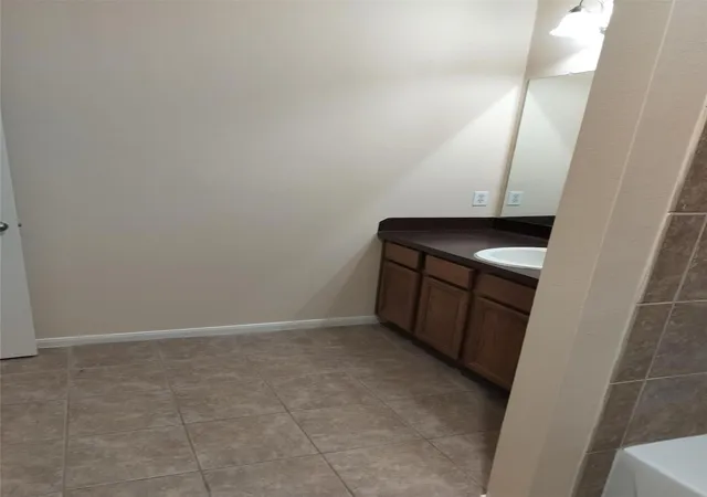 Photo 4 of Townhouse for sale at 3507 Canfield St, Houston, TX 77004 | MLS# 56780801 | Listing updated on 2026-08-20
