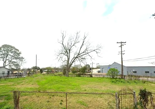 Photo 1 of Sale Pending at 1403 Edna St, Baytown, TX 77520 | MLS# 5819565 | Listing updated on 2026-09-08