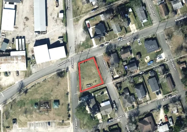 Photo 3 of Sale Pending at 1403 Edna St, Baytown, TX 77520 | MLS# 5819565 | Listing updated on 2026-09-08