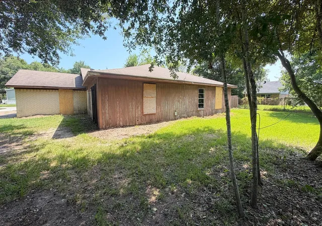 Photo 3 of Single family home for sale at 550 E Melville Dr, Crosby, TX 77532 | MLS# 10969562 | Listing updated on 2026-09-15