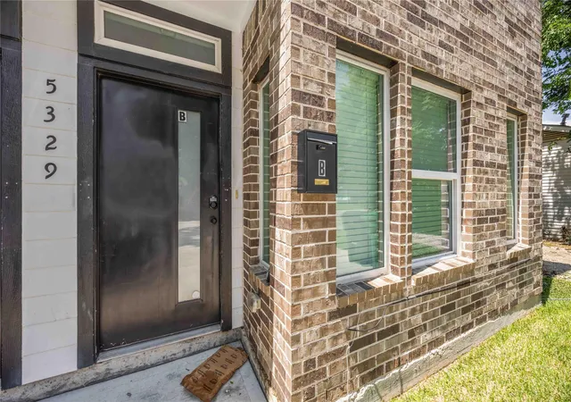 Photo 2 of Multi family home for sale at 5329 Higgins St #A/B, Houston, TX 77033 | MLS# 90780821 | Listing updated on 2026-07-11