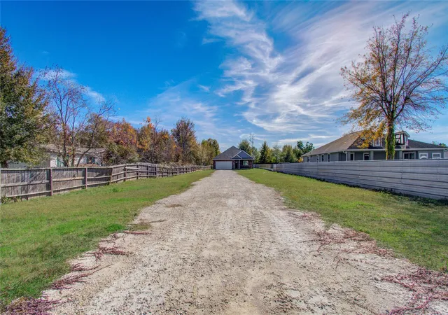 2nd image of 898 Road 3556, Cleveland, TX 77327 | MLS# 60313533