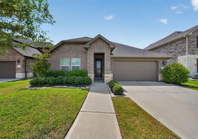 1st image of 2702 Summer Indigo Trl, Houston, TX 77089 | MLS# 72620308