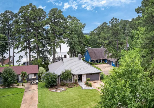 Homes for sale in Grapeland, TX | 214 Lazy Lane Cir, Grapeland, TX 75844 | MLS# 73991279