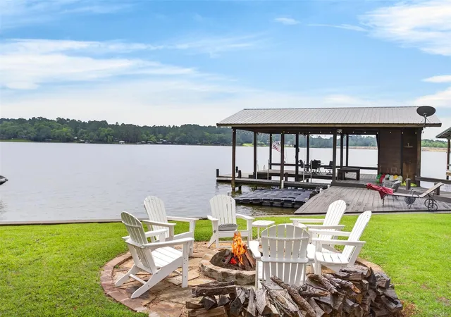 Homes for sale in Grapeland, TX | 214 Lazy Lane Cir, Grapeland, TX 75844 | MLS# 73991279