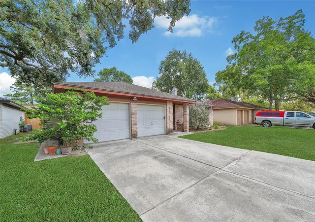 Photo 2 of Sale Pending at 3418 Almondwood Dr, Spring, TX 77389 | MLS# 17176096 | Listing updated on 2026-09-09