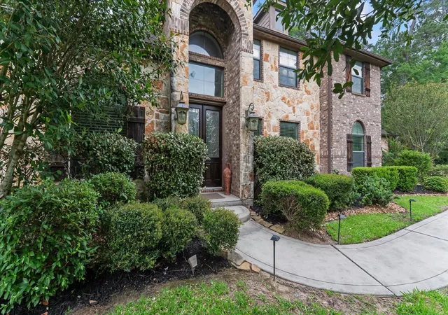 Photo 2 of Single family home for sale at 1270 Autumnwood Dr, Magnolia, TX 77354 | MLS# 2700398 | Listing updated on 2026-09-10