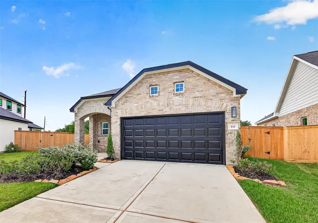 5th image of 533 Stone Placa Trl, Brookshire, TX 77423 | MLS# 66549133