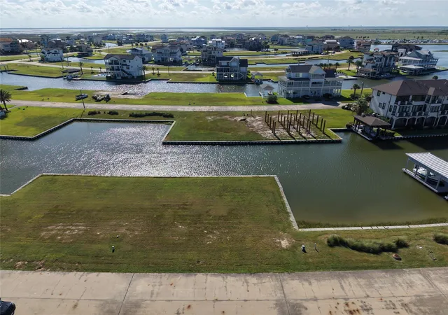 Photo 4 of Land for sale at 14 Saddlebunch, Hitchcock, TX 77563 | MLS# 37339155 | Listing updated on 2026-08-27
