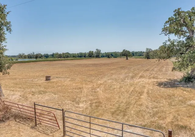 2nd image of 1060 Lcr 721, Kosse, TX 76653 | MLS# 33294705