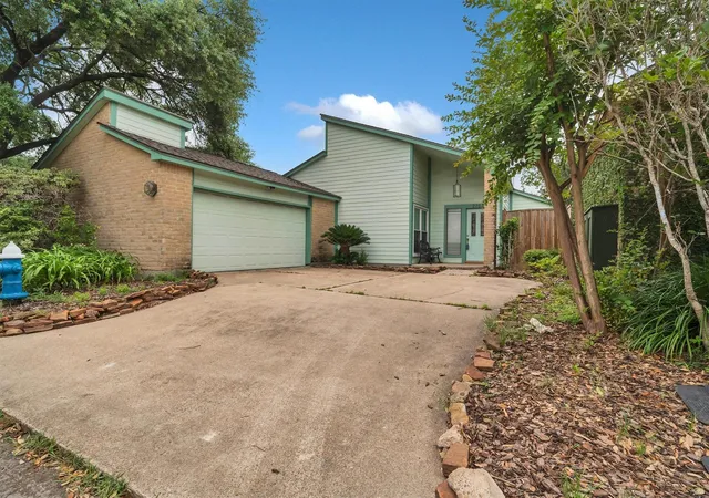Homes for sale in Houston, TX | 2163 Paso Rello Dr, Houston, TX 77077 | MLS# 55083436