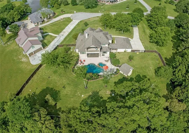 3rd image of 14710 Turquoise Ct, Willis, TX 77378 | MLS# 77368133