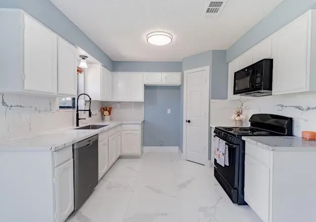 3rd image of 7903 W Waxleaf Dr Dr W, Humble, TX 77338 | MLS# 31309775