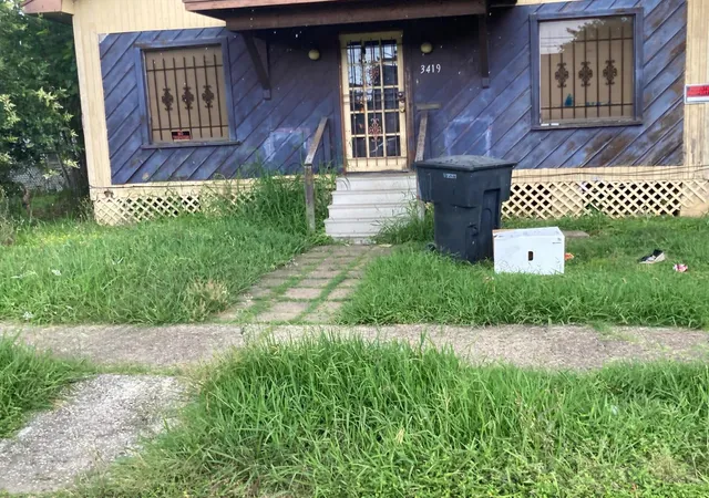 Photo 2 of Single family home for sale at 3419 Dennis St, Houston, TX 77004 | MLS# 40398926 | Listing updated on 2026-08-08