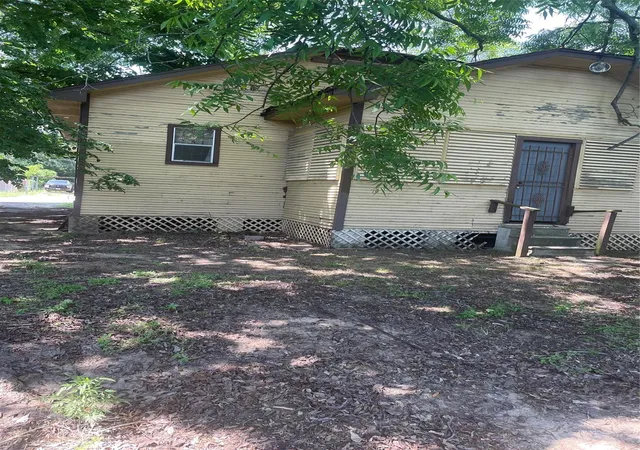 Photo 3 of Single family home for sale at 3419 Dennis St, Houston, TX 77004 | MLS# 40398926 | Listing updated on 2026-08-08