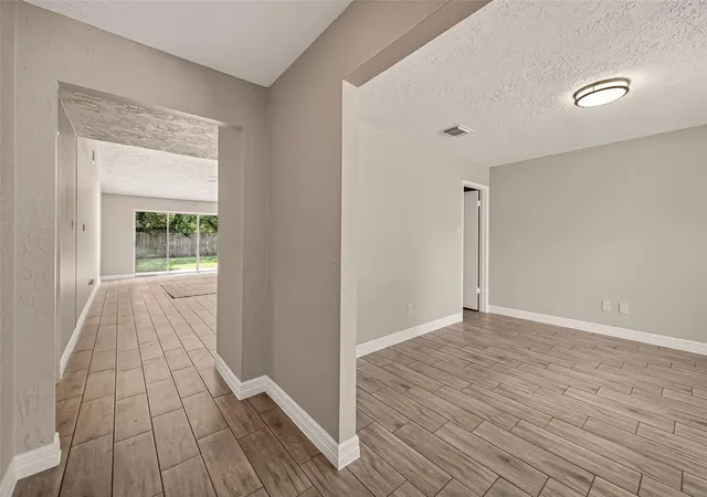 Photo 4 of Sale Pending at 16815 Royal Mile Ln, Houston, TX 77084 | MLS# 20401432 | Listing updated on 2026-09-11