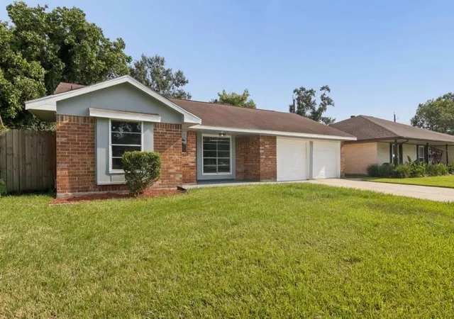 Photo 2 of Single family home for sale at 1853 El Mar Ln, Seabrook, TX 77586 | MLS# 48746968 | Listing updated on 2026-08-20