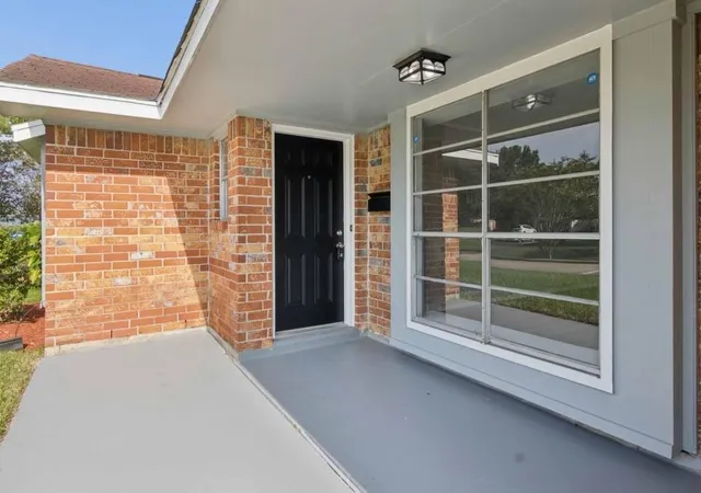 Photo 3 of Single family home for sale at 1853 El Mar Ln, Seabrook, TX 77586 | MLS# 48746968 | Listing updated on 2026-08-20