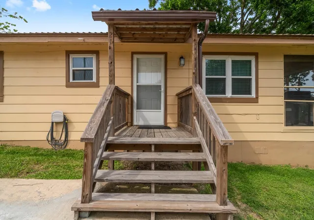 3rd image of 21 Clearview St, Pointblank, TX 77364 | MLS# 19115560