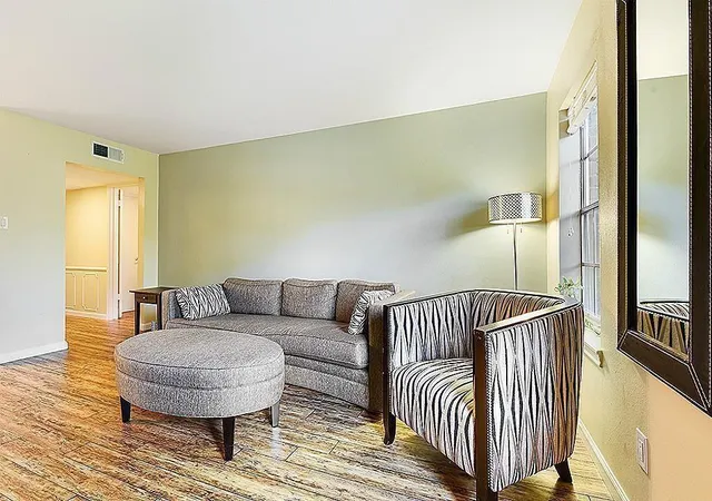 5th image of 361 N Post Oak Ln #241, Houston, TX 77024 | MLS# 95300722