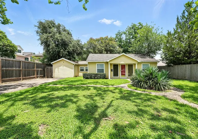 1st image of 6305 S Rice Ave, Bellaire, TX 77401 | MLS# 53521040