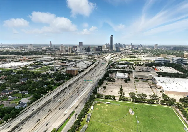 23rd image of 6305 S Rice Ave, Bellaire, TX 77401 | MLS# 53521040