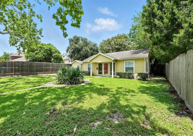 3rd image of 6305 S Rice Ave, Bellaire, TX 77401 | MLS# 53521040