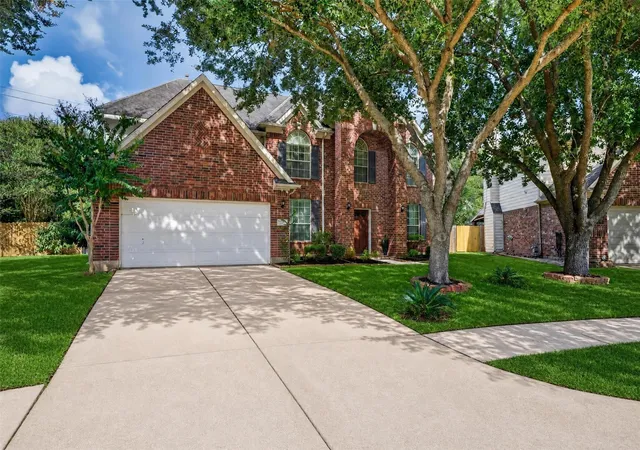 Photo 3 of Single family home for sale at 7414 Branford Park Ln, Richmond, TX 77407 | MLS# 20171004 | Listing updated on 2026-09-19