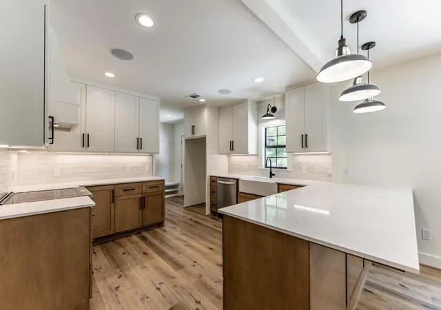 1st image of 2130 Avenue N 1/2, Huntsville, TX 77340 | MLS# 70121900