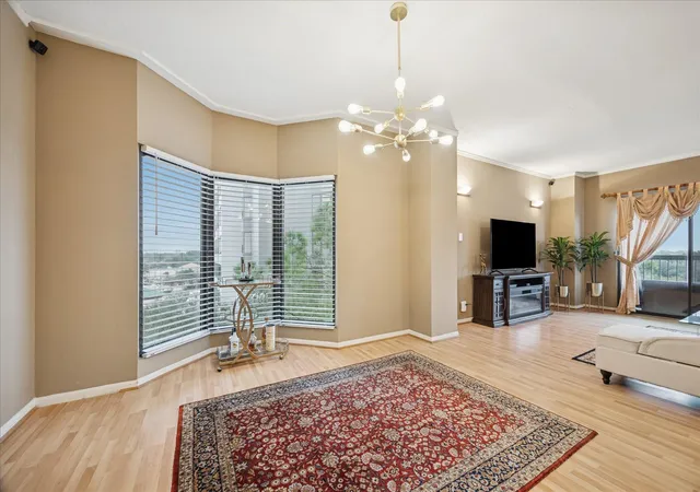 Photo 2 of Condo for sale at 661 Bering Dr #709, Houston, TX 77057 | MLS# 55889321 | Listing updated on 2026-07-31