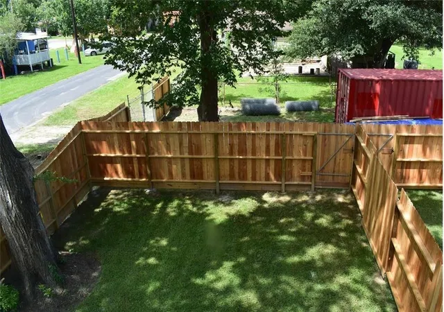 33rd image of 1030 Perkins Dr, Bacliff, TX 77518 | MLS# 11989997