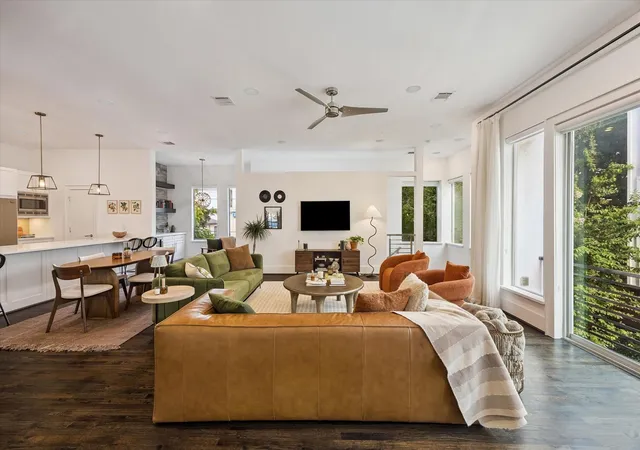 Photo 3 of Single family home for sale at 2007 Brun St #C, Houston, TX 77019 | MLS# 25770452 | Listing updated on 2026-08-30