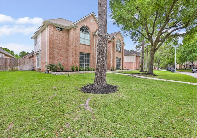 2nd image of 14326 Hartshill Dr, Houston, TX 77044 | MLS# 82770032