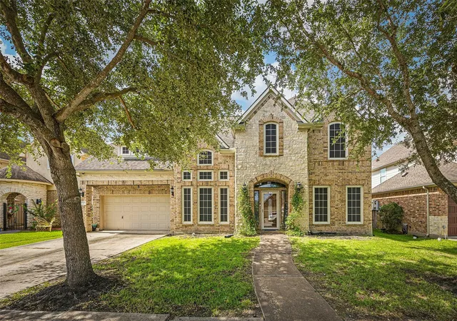 Photo 2 of Single family home for sale at 9710 Victoria Rose Ln, Humble, TX 77396 | MLS# 92771829 | Listing updated on 2026-09-10