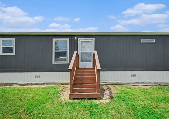 Photo 4 of Single family home for sale at 6513 Wickwillow Ln #CR435, Alvin, TX 77511 | MLS# 91035777 | Listing updated on 2026-09-11