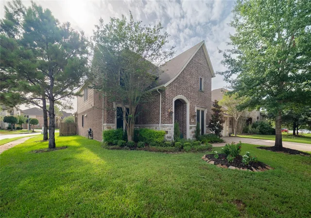 Photo 3 of Sale Pending at 4318 Long Climb Cyn, Humble, TX 77396 | MLS# 39250068 | Listing updated on 2026-09-04