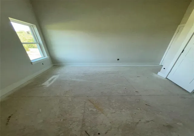Photo 3 of Multi family home for sale at 1006 Garapan St #B, Houston, TX 77091 | MLS# 77164771 | Listing updated on 2026-08-04