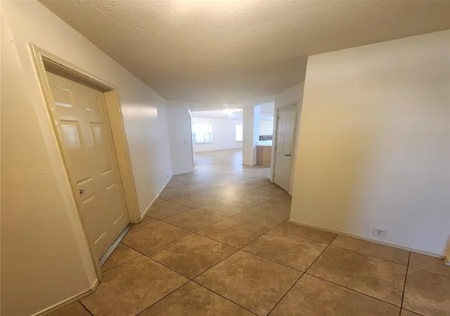 2nd image of 14914 Sugarhollow Dr, Sugar Land, TX 77498 | MLS# 52795704