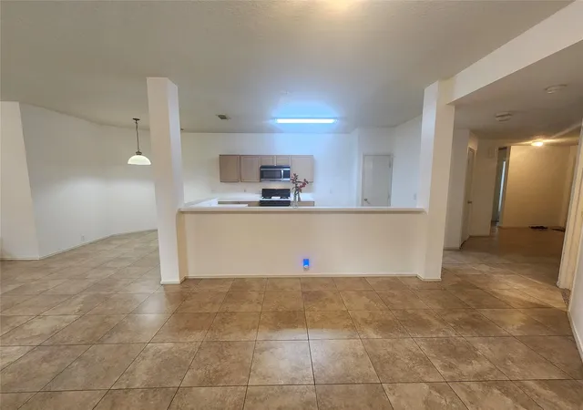 4th image of 14914 Sugarhollow Dr, Sugar Land, TX 77498 | MLS# 52795704