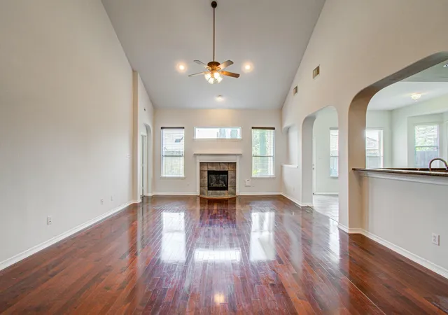 Photo 4 of Single family home for sale at 13919 Charterhouse Wy, Sugar Land, TX 77498 | MLS# 57112794 | Listing updated on 2026-10-05