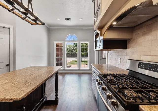 4th image of 1204 Harrisonburg Ln, College Station, TX 77845 | MLS# 57709478