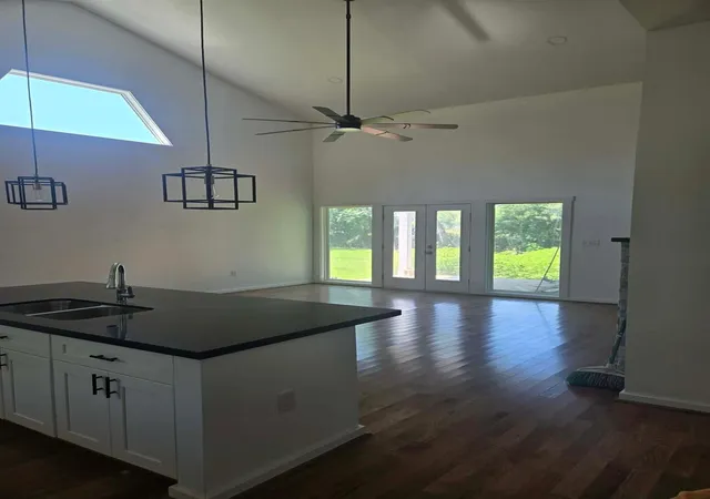 3rd image of 401 W A St, Eagle Lake, TX 77434 | MLS# 54031245
