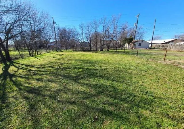 Homes for sale in Electra, TX | 306 E Ida Ave, Electra, TX 76360 | MLS# 98236906
